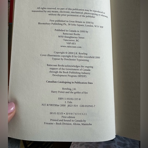 Harry Potter Book hardcover - 2 books - Picture 4 of 4